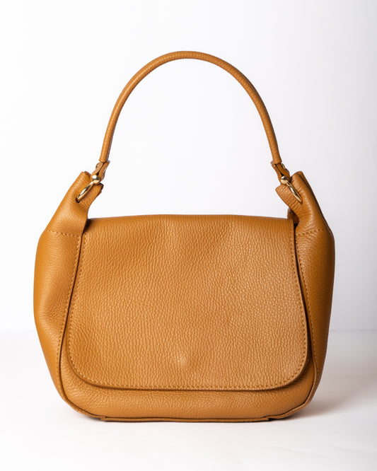 Sac Naomi en cuir cognac – vue de face sur fond blanc