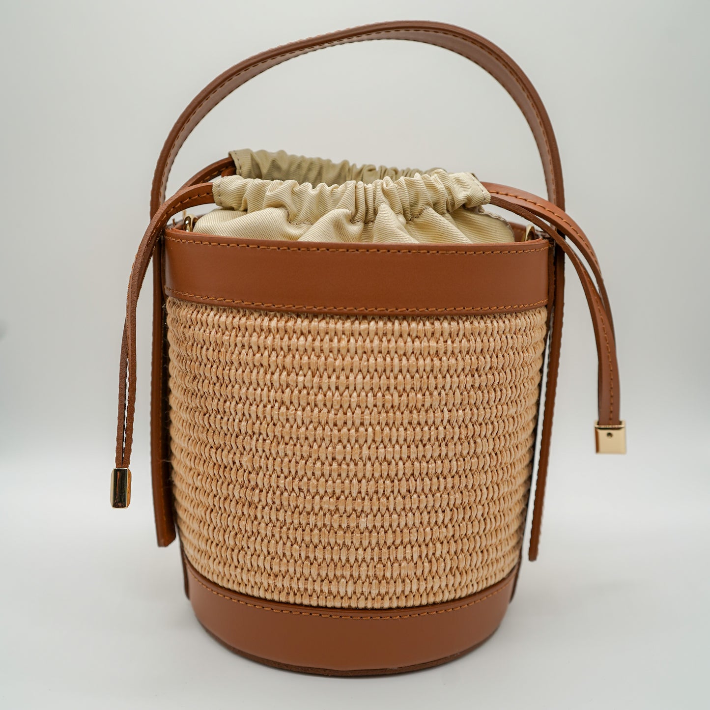 Chloé M – Raphia & cuir camel
