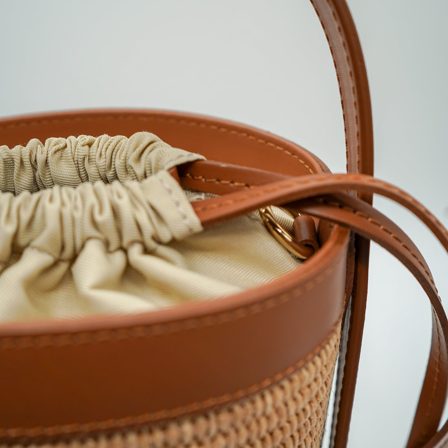 Chloé M – Raphia & cuir camel