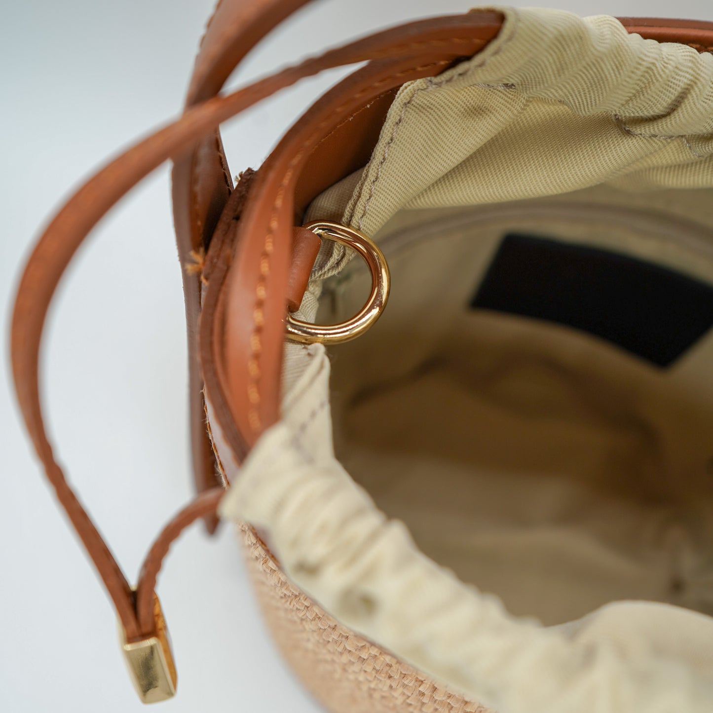 Chloé M – Raphia & cuir camel