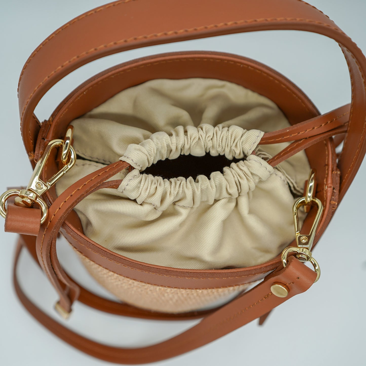 Chloé M – Raphia & cuir camel