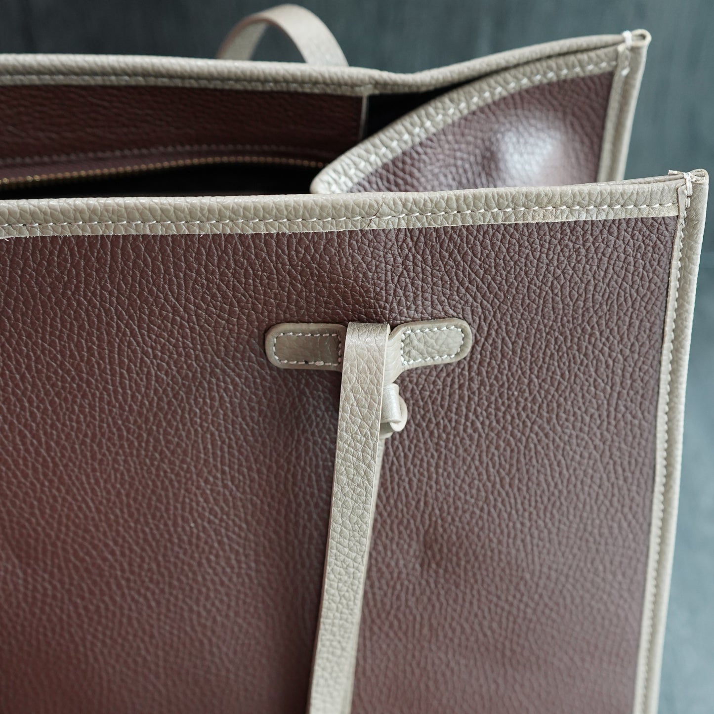 Lynda L – Cuir moka & taupe