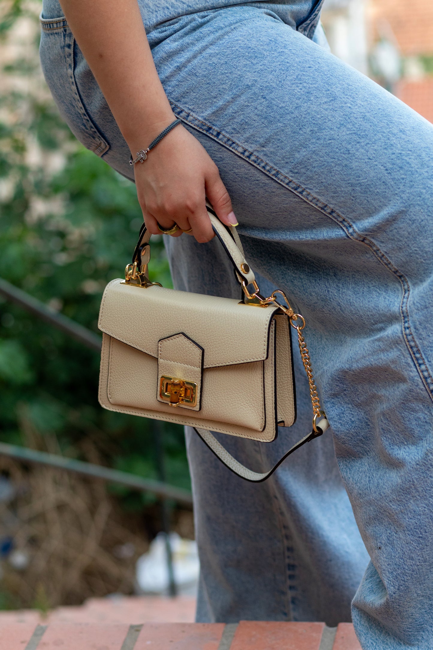 Nahla – Cuir Grainé Beige | Édition Limitée
