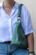 Sac Nour en cuir vert menthe avec bandoulière réglable – Porté croisé